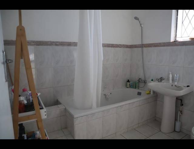 1 BEDROOM PROPERTY TO RENT IN BULWER